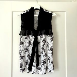 RW&Co black and white dressy top.